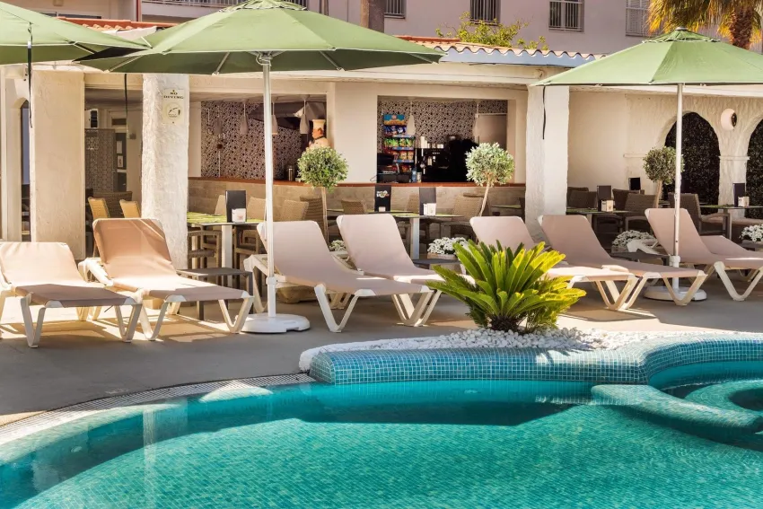 Catalonia del Mar 4*-23