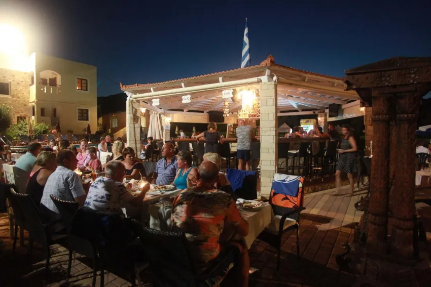 Nikos Apartments 3*-12