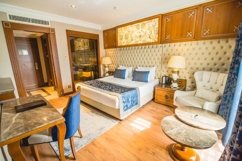 LORDS PALACE HOTEL & CASINO  5*-15