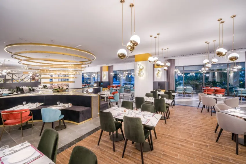 GRAVEL HOTELS SELECT  5*-35