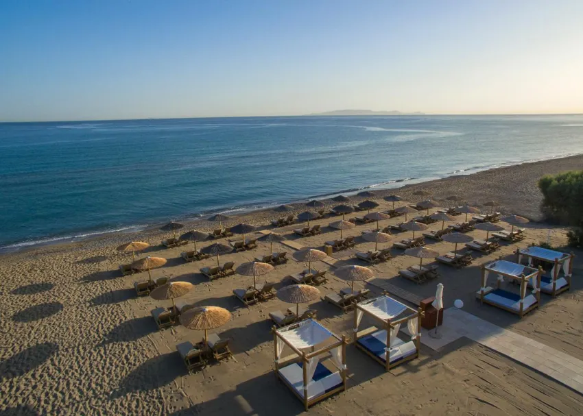 Enorme Teatro Beach Hotel 4*-2