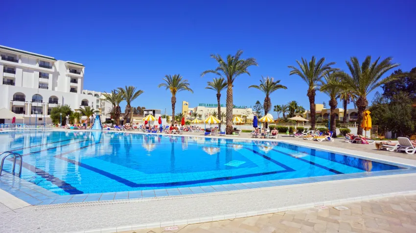 RIVIERA HOTEL 4*-24
