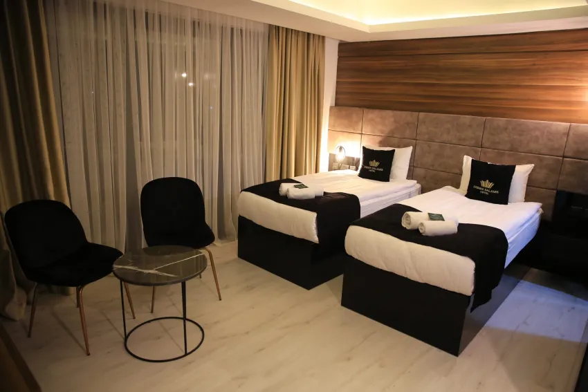 Crown Salamis Hotel 4*-7