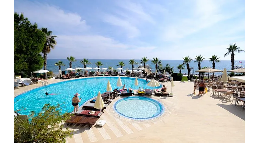ANITAS BEACH HOTEL  4*-5