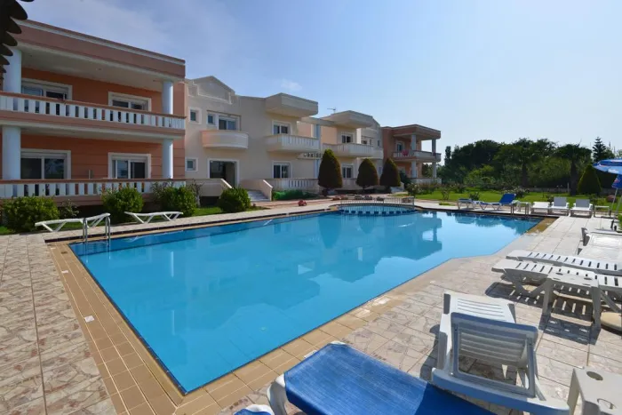 CHRISSELEN APARTMENTS 3* - Platanias - Grecia