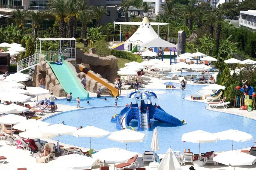 MIRACLE RESORT HOTEL  5*-19