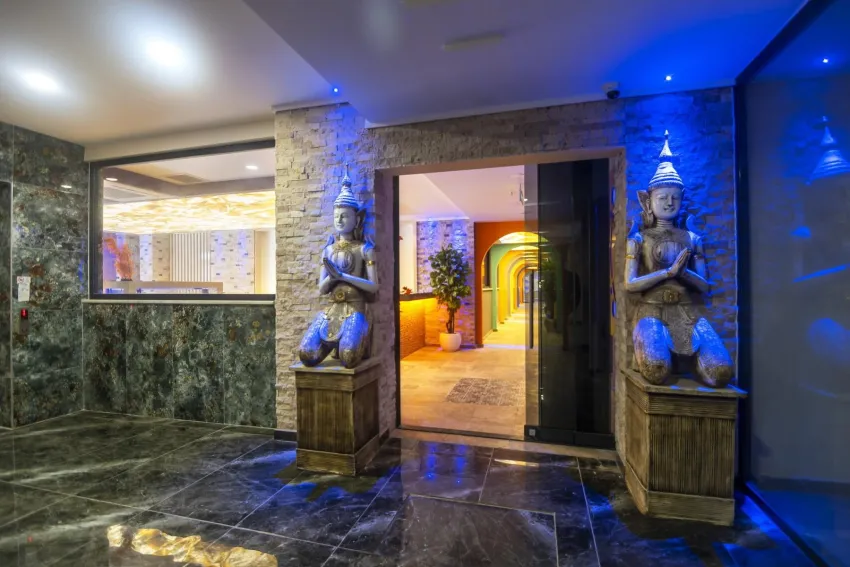 Grand Kolibri Prestige & Spa 5*-9
