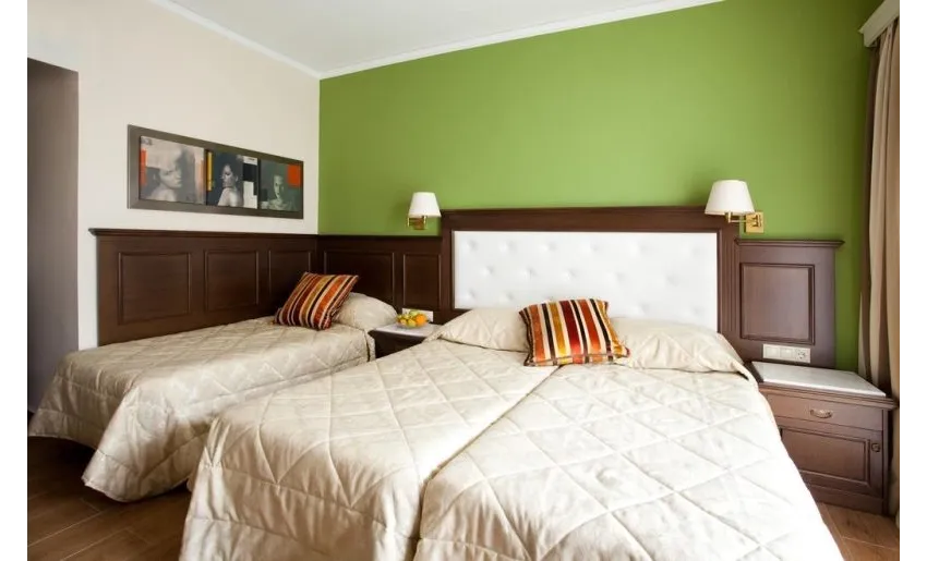 ACHILLION PALACE 4*-10