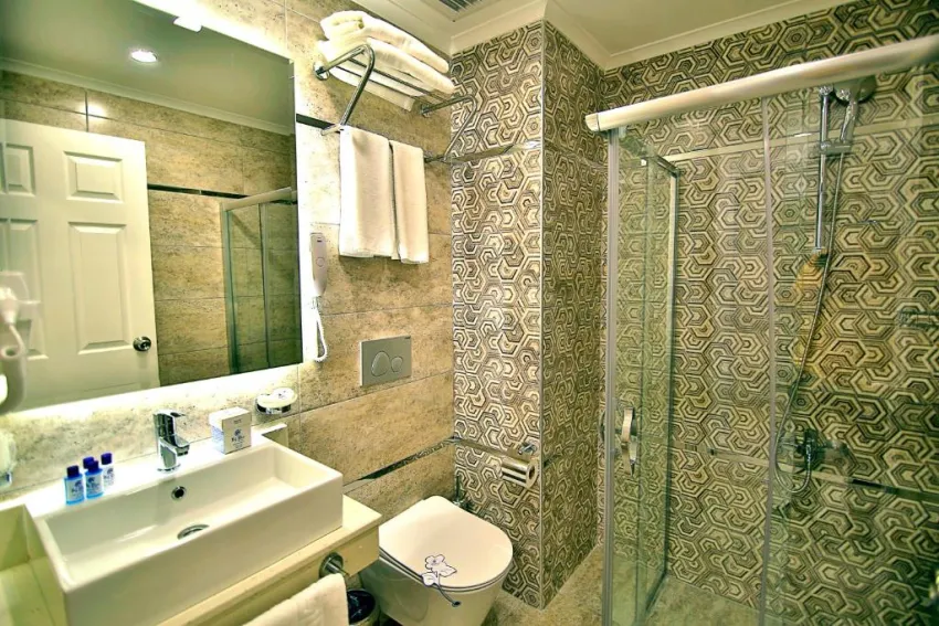 CLUB BIG BLUE SUITE HOTEL  4*-17