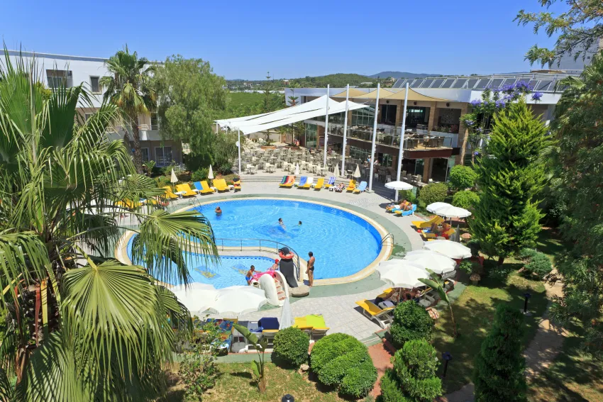Club Mermaid Village 4*-21