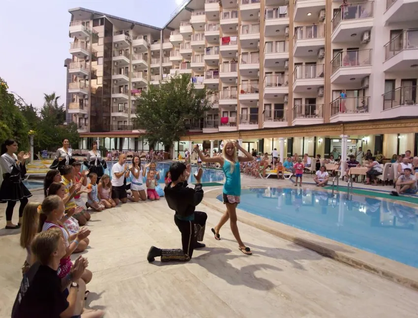 MONTE CARLO HOTEL  4*-11