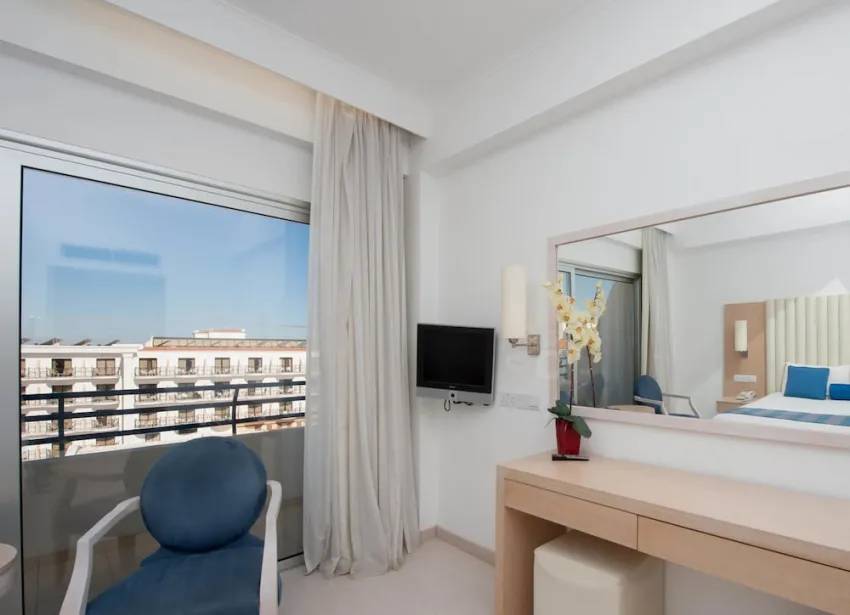 Vrissiana Beach 4*-17
