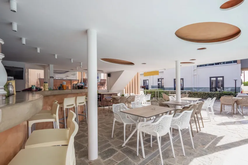 Golden Bay Hotel And Bungalows 4*-29