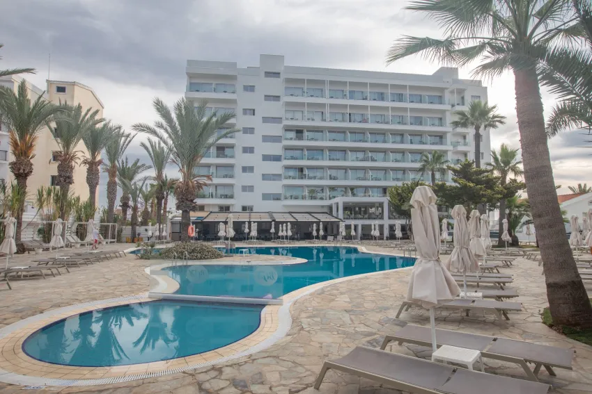 Bohemian Gardens 4*-11