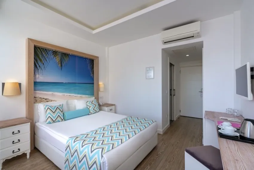Iz Flower Side Beach Hotel 4*-5