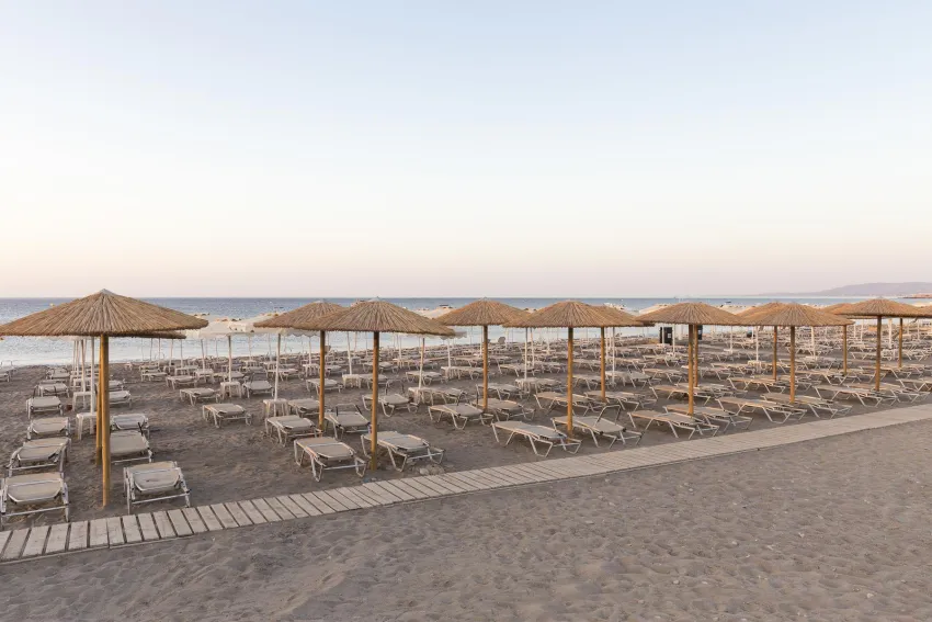 Costa Lindia Beach Resort and Spa 4*-8