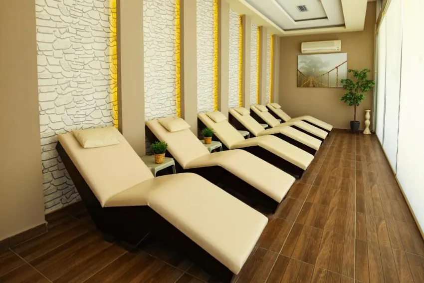 CRYSTAL CENTRO PEARL COLLECTION  5*-23