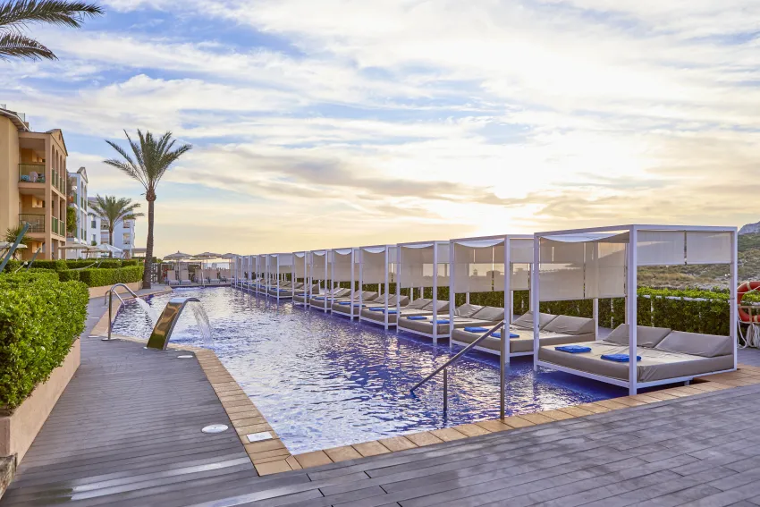 Zafiro Cala Mesquida 4*-48