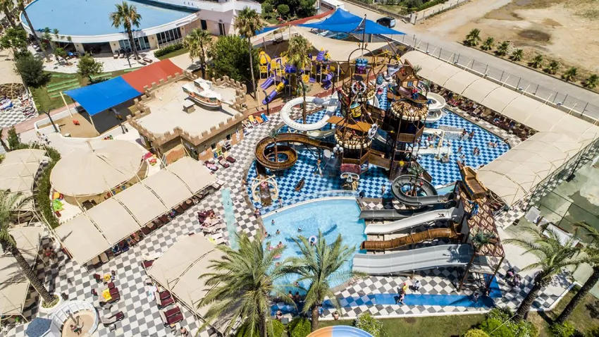 CRYSTAL ADMIRAL RESORT SUITES  5*-33