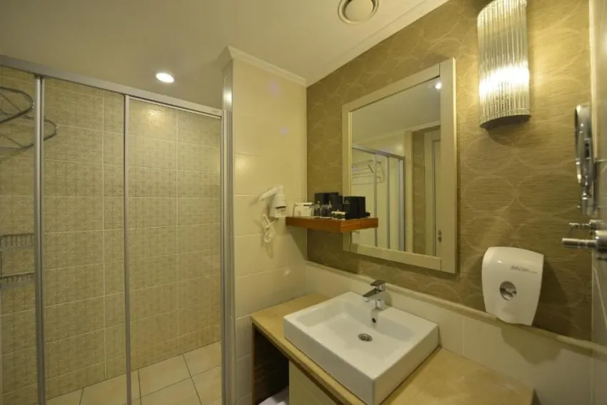 SIDE CROWN PALACE  5*-14