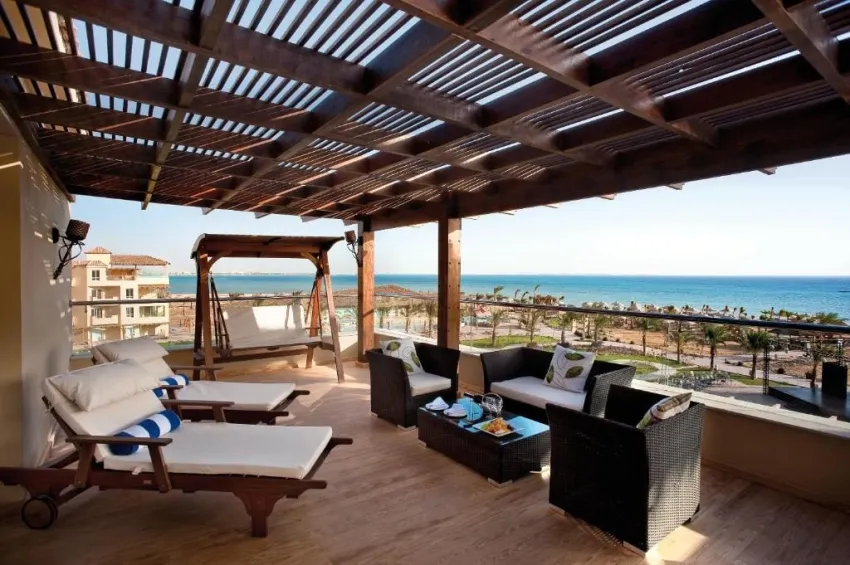 AMWAJ BEACH CLUB ABU SOMA  4*-26