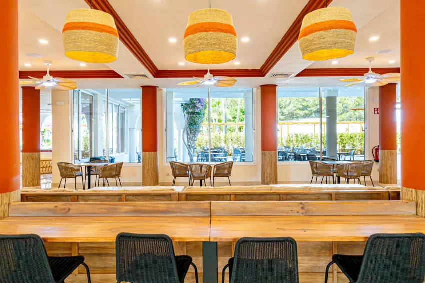 Intelier Rosella 4*-15