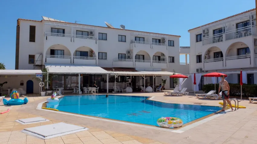 Amore Hotel Apartments 3*-1