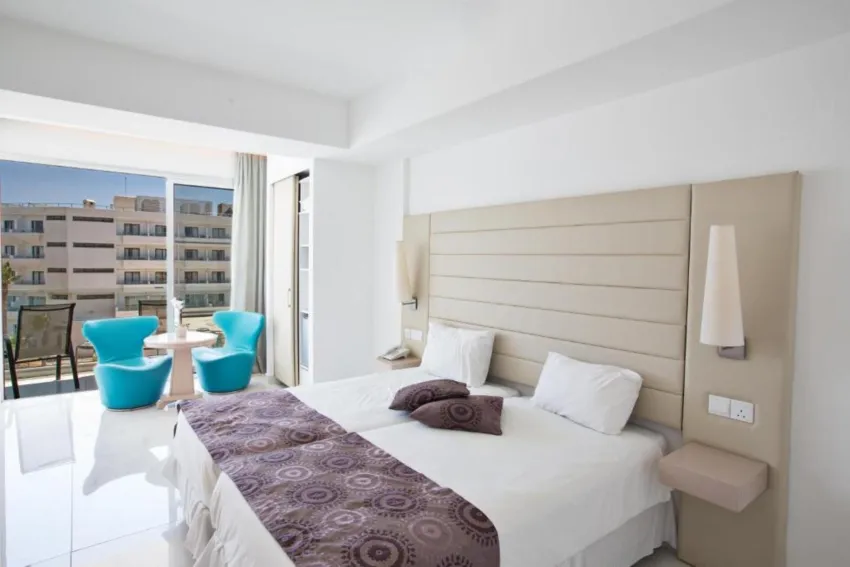 Tsokkos Beach Hotel 4*-4