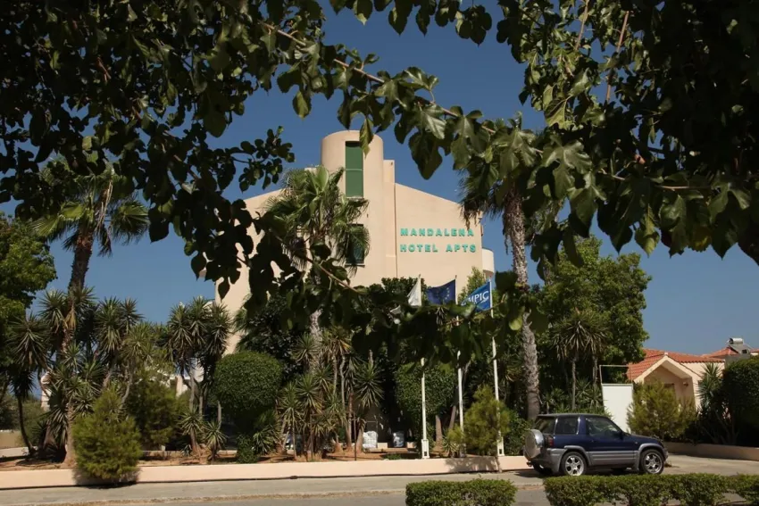 Mandalena Hotel Apartments 3*-5