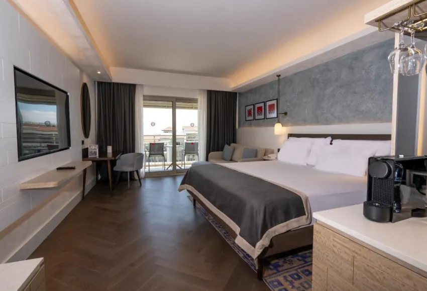 Lara Barut Collection 5*-85