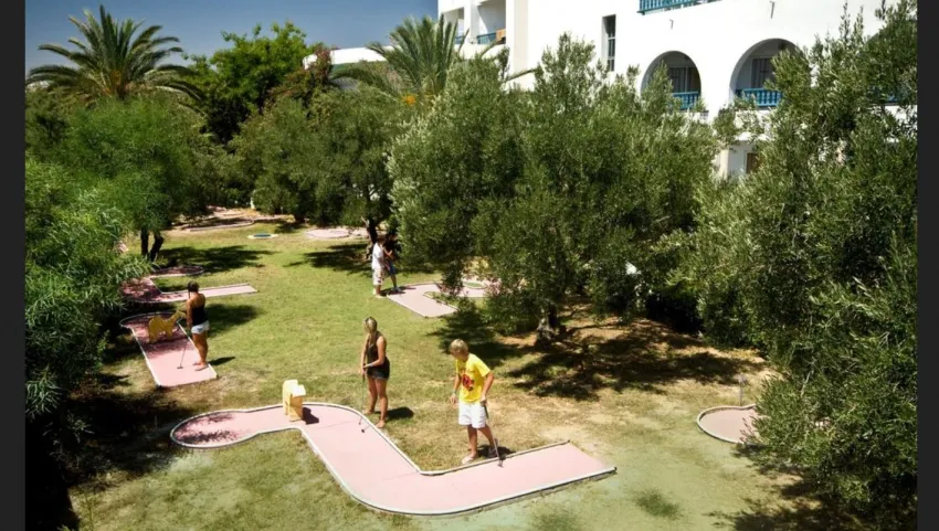 RIVIERA HOTEL 4*-43
