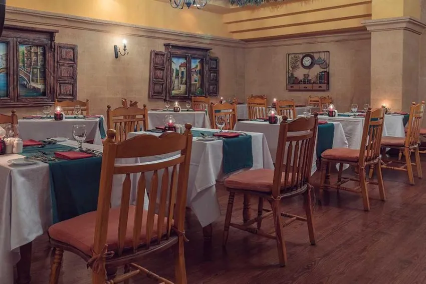 OLD PALACE SALH HASHEESH  5*-7