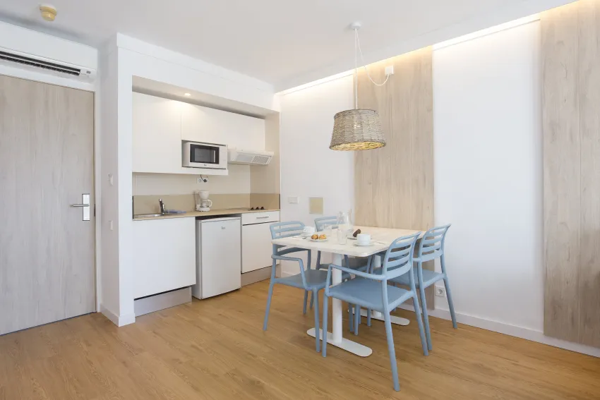 Cabot Hobby Club Apartments -3