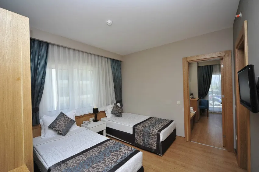 LRS LAKE&RIVER SIDE  5*-6