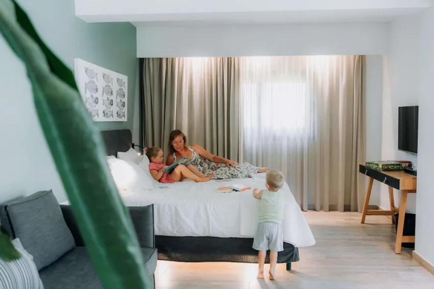 Paralos Irini Mare 4*-12