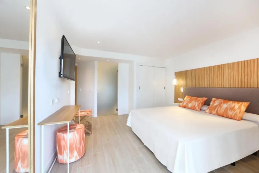 Iberostar Waves Playa de Muro 4*-23