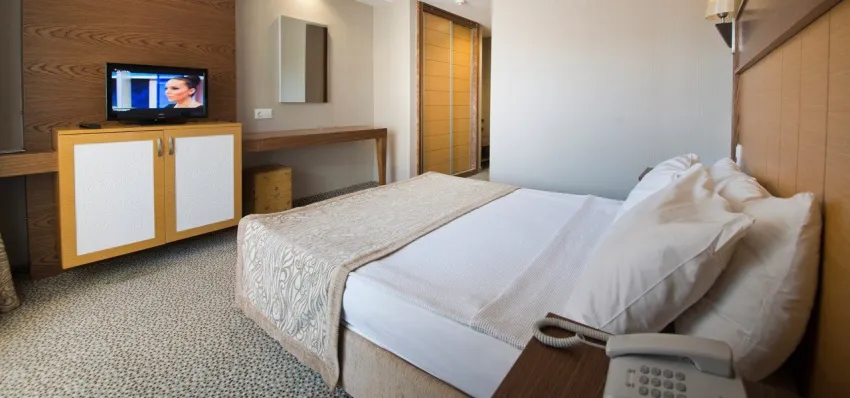 MC BEACH RESORT HOTEL  5*-9