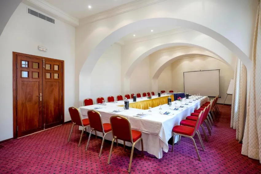 MEDINA SOLARIA & THALASSO  5*-11