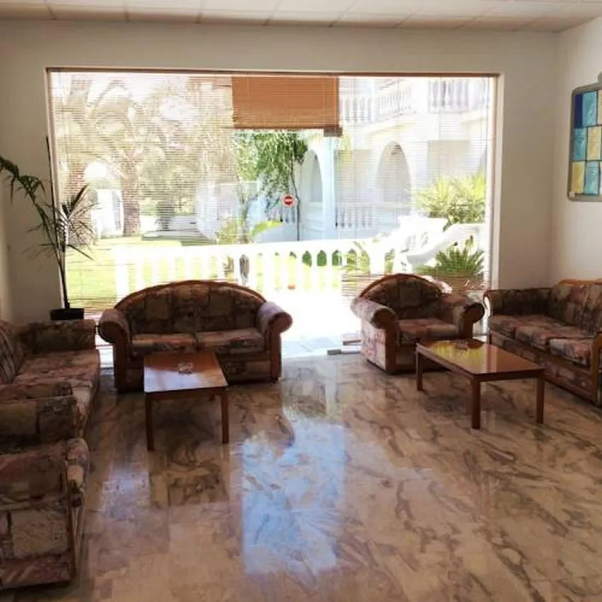 Mariana Hotel and Studios 3*-10