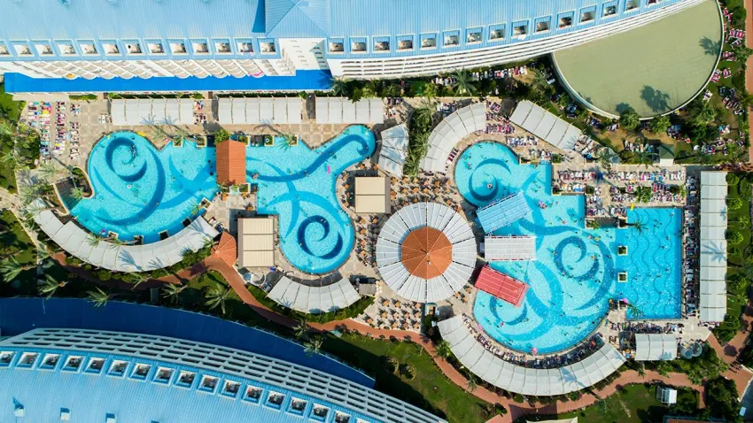 CRYSTAL ADMIRAL RESORT SUITES  5*-32