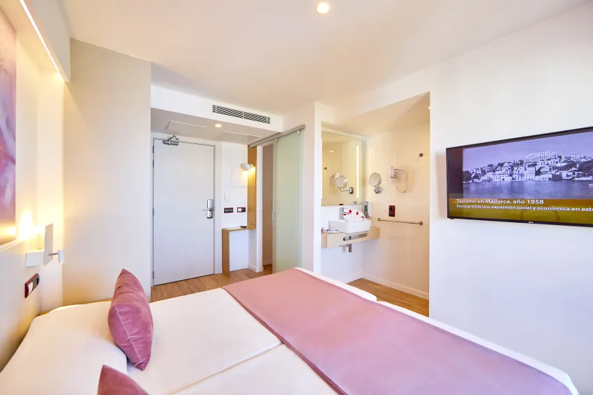 Hotel Mediterranean Bay - Adults Only 4*-4