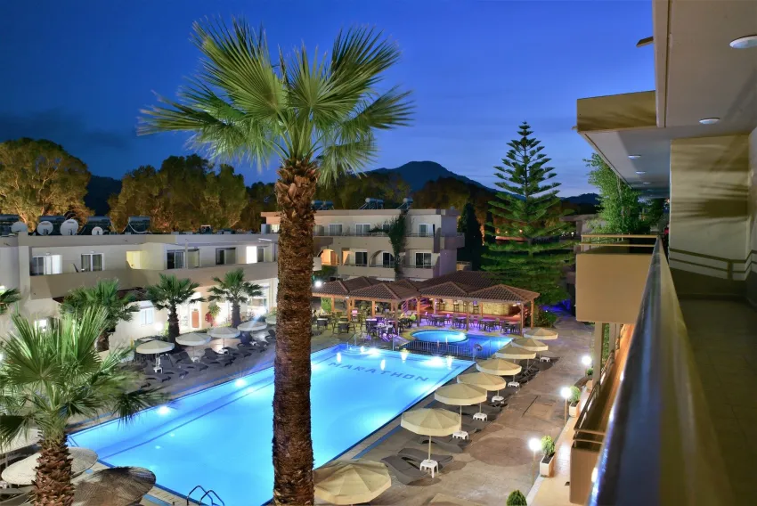 Marathon Hotel 4*-18