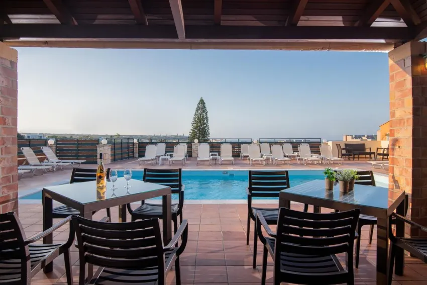 Golden Valentin 2*-3