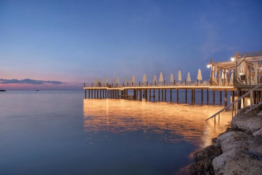 Merit Crystal Cove Hotel 5*-5