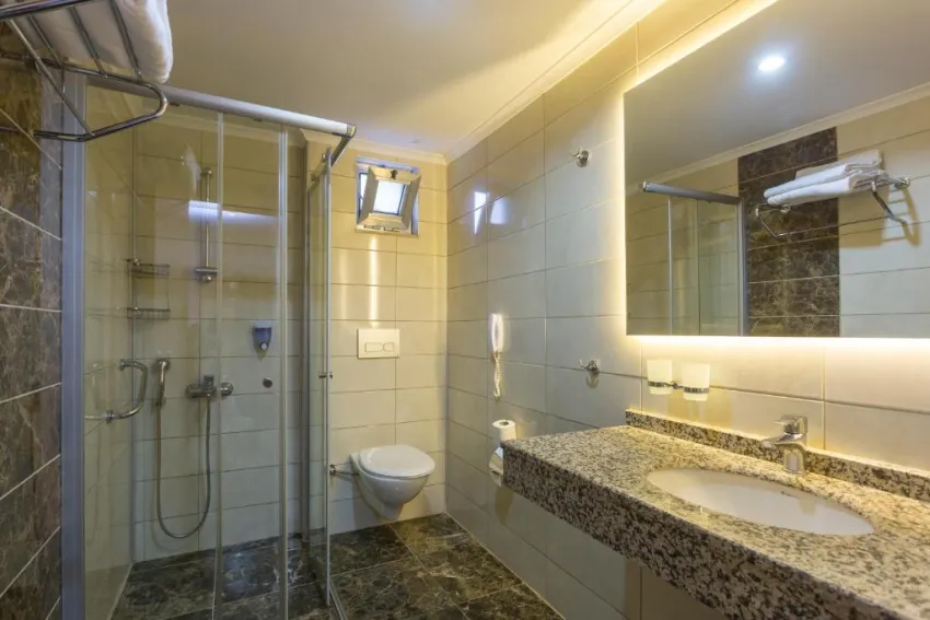 LONICERA CITY KLEOPATRA  3*-20