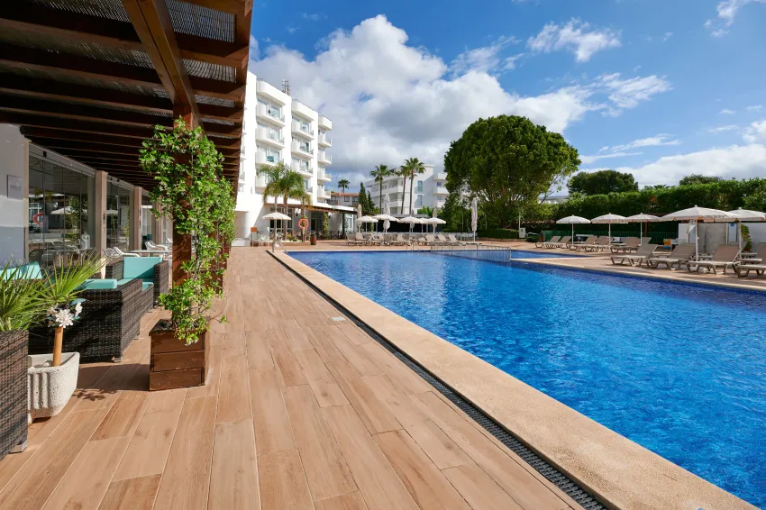 AluaSun Continental Park Hotel & Apartments 4*-100