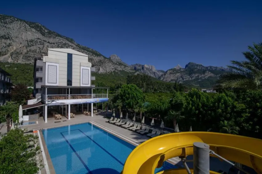 GRAND HOTEL DERIN  4*-7