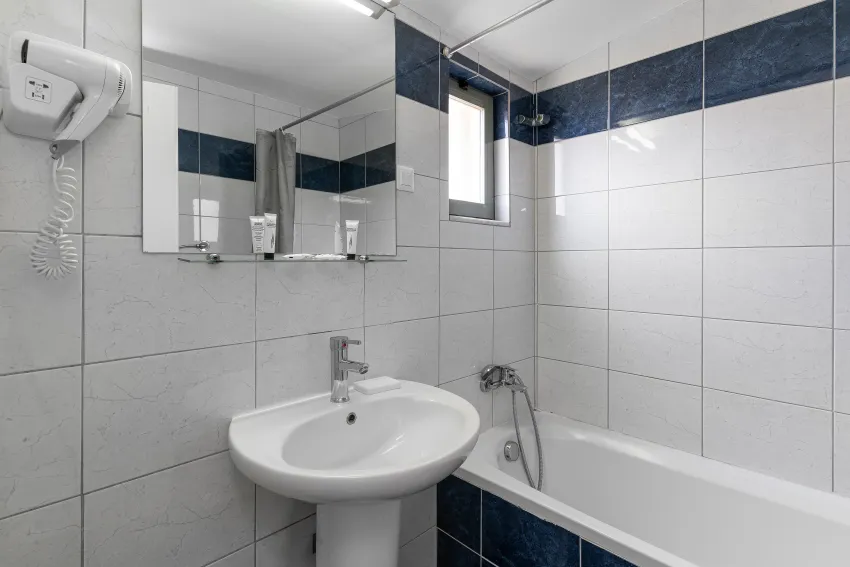 Sunrise Village Hotel 3*-29