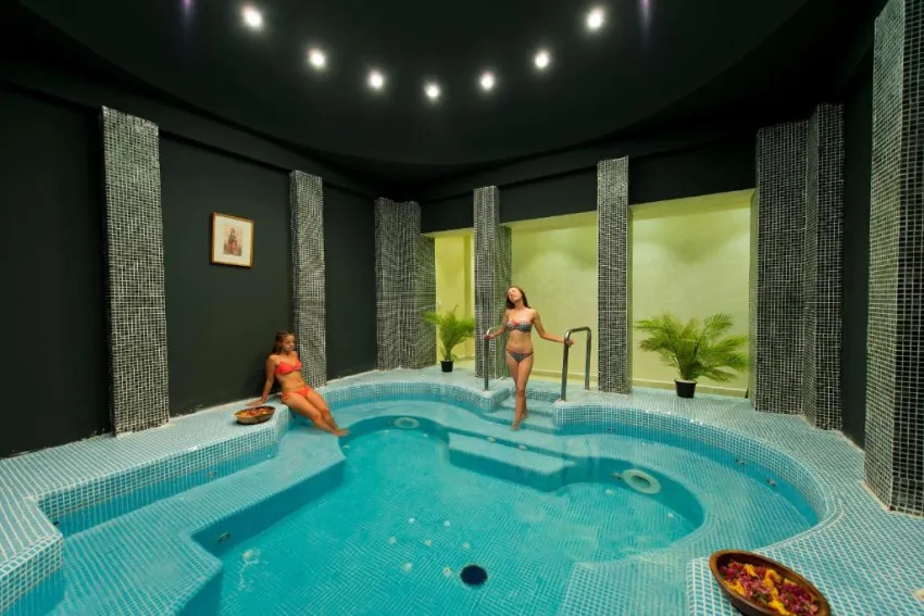 AMPHORAS BEACH  4*-41