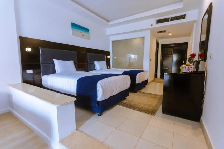 La Rosa Waves Resort 4*-4